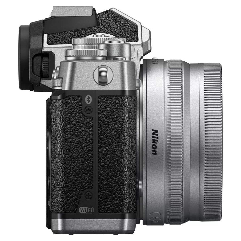 Nikon Z fc + 16-50 mm + 50-250 mm VR